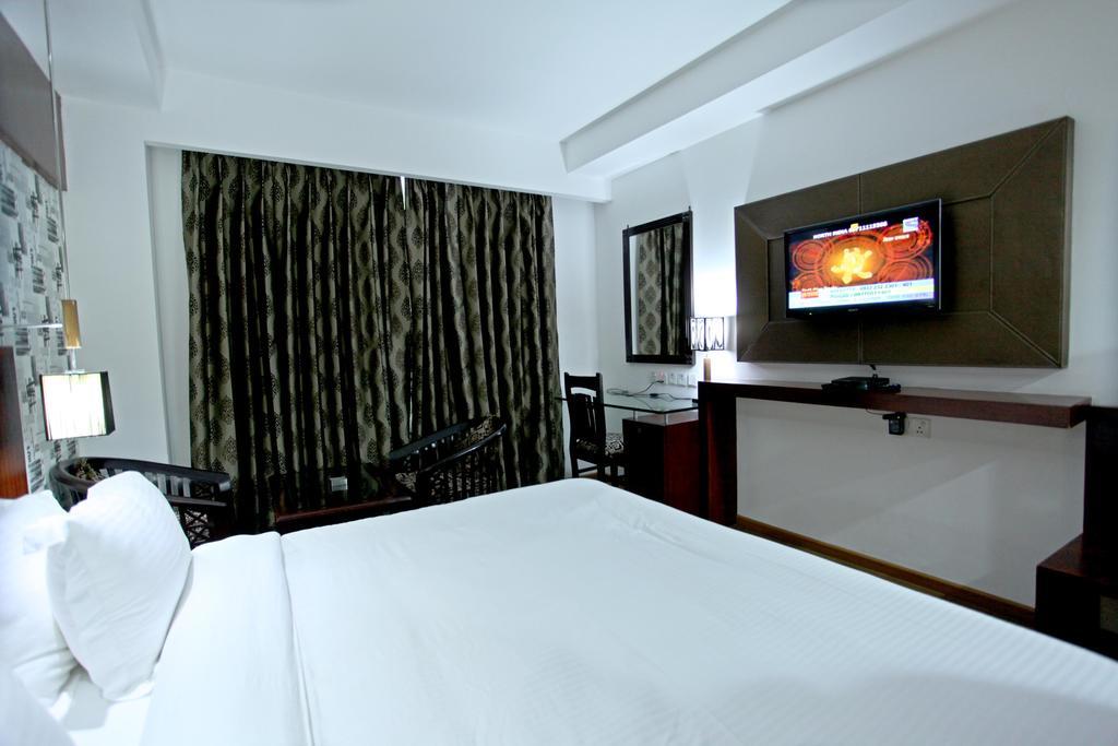 Shuhul Continental 3*